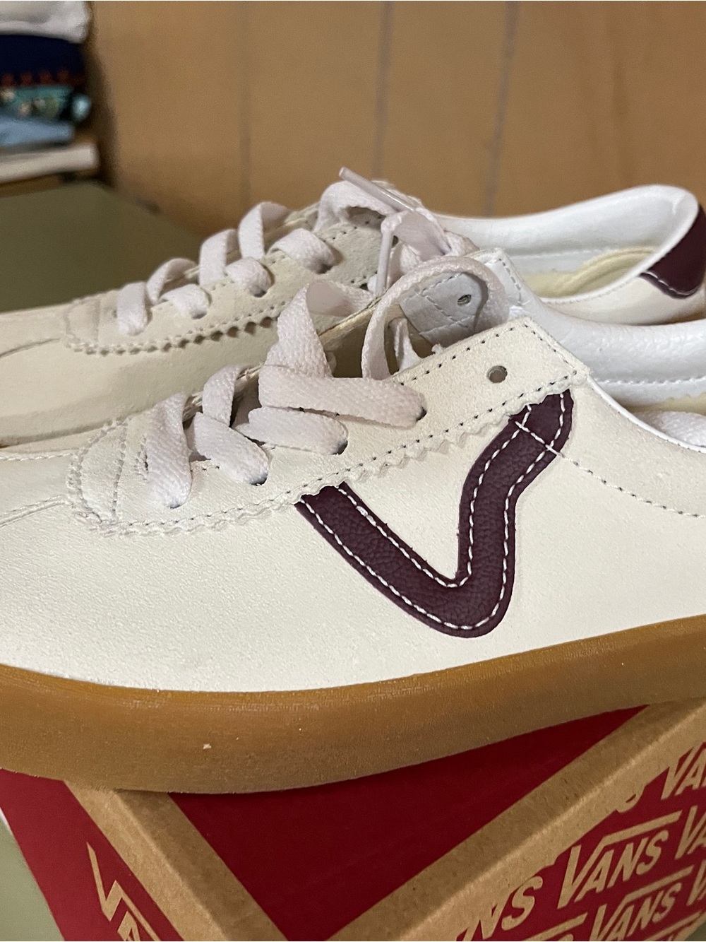 Vans Women Cream Sneakers with Burgundy Side Stripe and Gum Sole